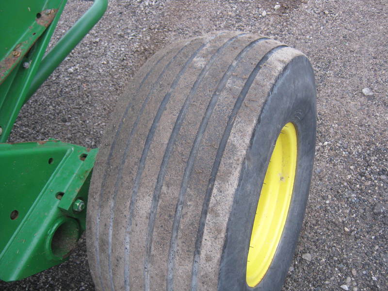 Hay Equipment  John Deere 582 SS Round Baler Photo